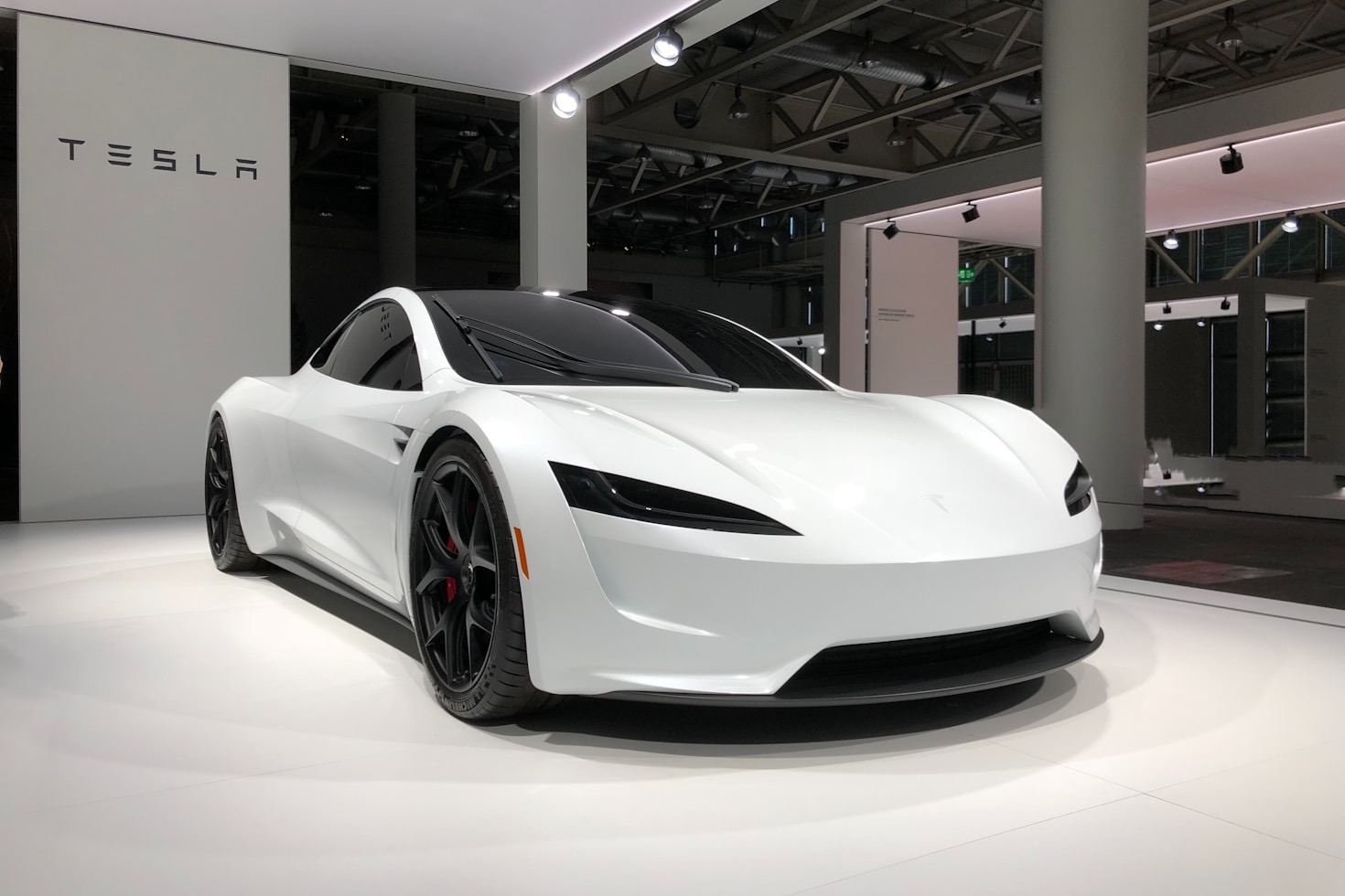 How EV Reviews Are Reshaping Automotive Choices